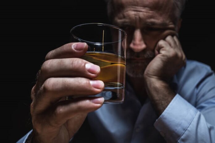 Comment la thérapie par l'hypnose peut aider à surmonter la dépendance à l'alcool